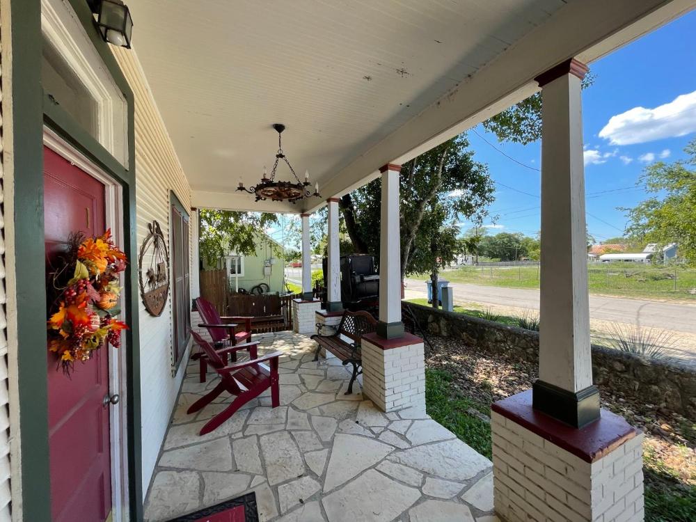 Carriage House - Medina Suite 1